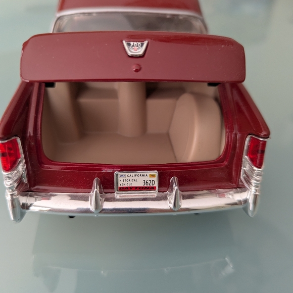 1956 Chrysler 300B 1:18 Vintage Die Cast Model Car - Collectible Gift for Dad - Picture 8 of 14